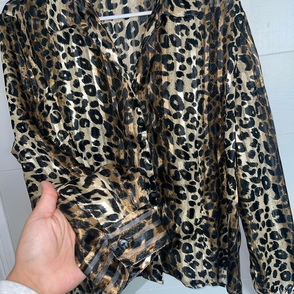 Dress barn | Leopard Print Button Up Long Sleeve Blouse Size XL - Picture 6 of 9